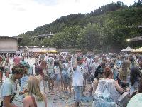 Holi Festival der Farben im Hafen 2017