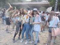 Holi Festival der Farben im Hafen 2017